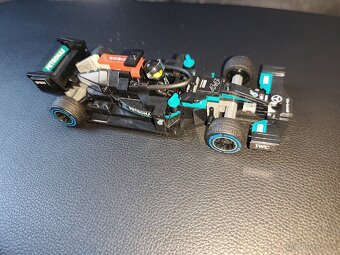 LEGO® Speed Champions 76909 - 3
