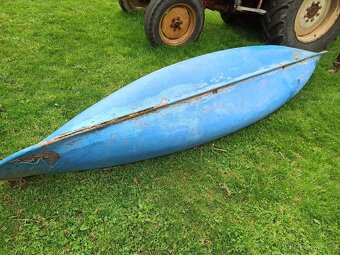 Starý laminátový kajak na opravu - 3