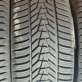 Nove Zimni pneu 225/40 R18 92V XL Hankook - 3
