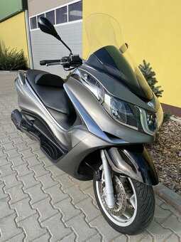 Piaggio X10 125 - 3