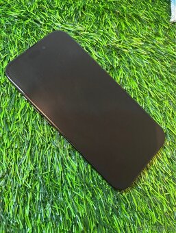 iPhone 15, 128gb - 92% baterie, záruka - 3