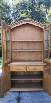 Masivní rustikální vitrína - 3