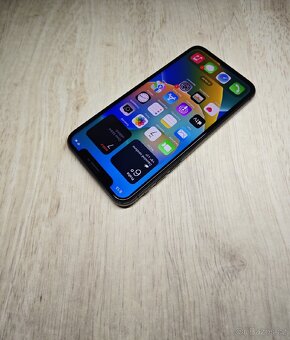 Apple iPhone X - 3