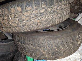 Zimní gumy s disky fabia 165/70 R14 Dunlop Winter response - 3