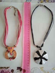 Korále a náhrdelníky - 3