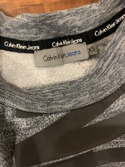 Calvin Klein mikina - 3