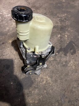 DACIA DUSTER ——-SERVO CERPADLO - 3