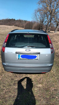 Ford Focus 1,6i - 3