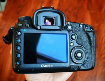 Canon EOS 5D III - 3