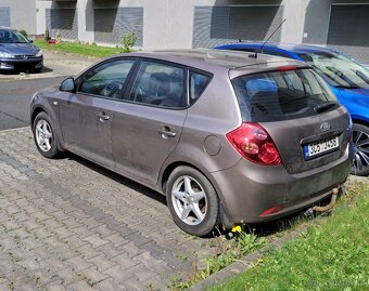 Kia Ceed - CRDi 1.6 - rv 2007 - 260t km - [REZERVOVÁNO] - 3