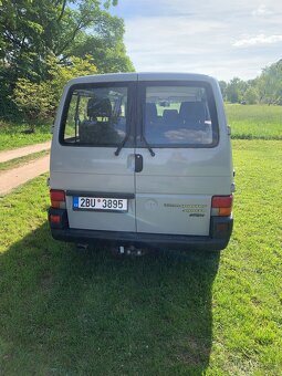 VW T4 2.5i Syncro 9 míst 85kw - 3