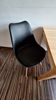Prodám kuchyňský stůl + 2ks židle - 3