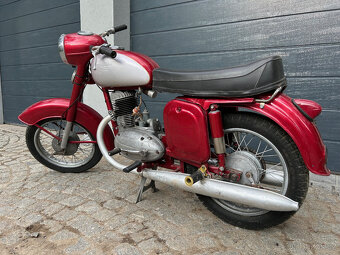 Motocykl Jawa 250 (vývozní) - 3