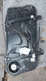 Přední stahovačka VW Golf IV 3dveř i 5dveř manual elektr - 3