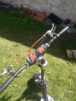 Prodám benzinovou koloběžku X-Scooters 09 MAX 70 ccm - 3