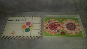 Retro hra Autoškola s volantem nebo Hra do kříže - 3