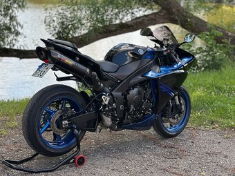 Yamaha YZF-R1 RN22 - 3
