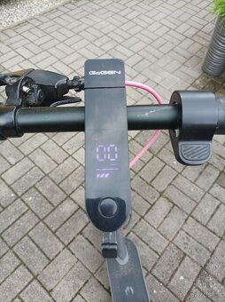 Elektrická koloběžka GOGEN VOYAGER PRO S701 - 3