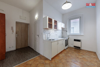 Pronájem bytu 2+1, 48 m² ul. Závodu míru, Karlovy Vary - 3