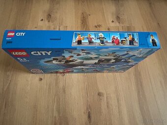 Prodám nové Lego 60277 Plicejni loď - 3
