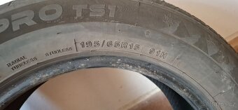 2x Pneu zimní 195/65 R15 Dot 3322 - 3