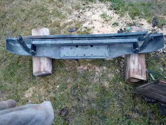 Nárazník Toyota hilux 06 - 3