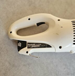 aku vysavač Makita - 3