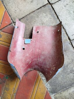 Prsíčka Jawa 550/555 - 3