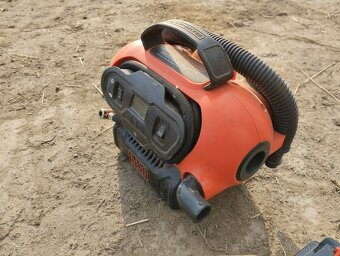 Aku kompresor Black Decker + dvě baterie - 3