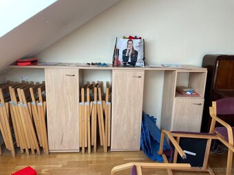 Sestava skříní. - 3