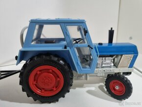 KDN - stará hračka - TRAKTOR ZETOR Crystal 8011 - 3