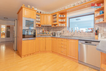 Prodej rodinného domu, 252 m², Vojkovice, ul. Hlavní - 3
