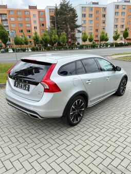 Volvo V60 Cross Country AWD—D4 2.4 140kw—AUTOMAT—2015– - 3