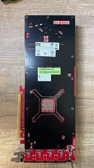 AMD FirePro W8100 - 3