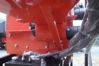 Štěpkovač WC-8 za malotraktor, hydraulika - 3