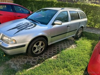 oktavia 1.9 tdi,81kw,r.v.2000,stk 7/26 číst celé - 3