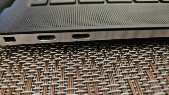 Dell XPS 15 9500, Intel i7, GTX 1650, 16 GB, 1TB SSD + kláv. - 3
