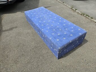 Postel čalouněná s úložným prostorem - 3