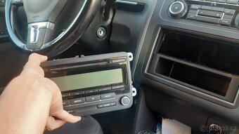 Prodám rámeček s kyslíkem ne využité nové a rádio - 3