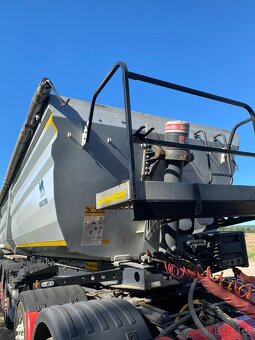 Sklápěcí návěs Wielton 2022 28m² hardox - 3