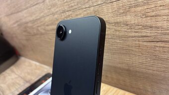 Nový IPhone 16e 128Gb Black.Zaruka 22měs.. - 3