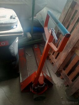 STROJE A ZAŘÍZENÍ - 3