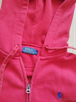 Červená mikina - 3