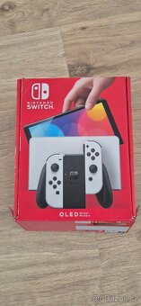 Herní konzole Nintendo SWITCH - OLED Model (White Set) - 3