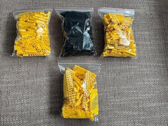 Lego Technic Buldozer CAT- stav nového - 3