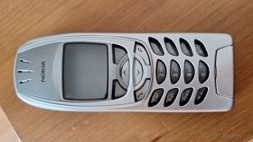 Zachovalý kryt Nokia 6310i + klávesnice - 3