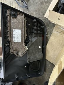 tapecírunk na řidičovy dveře golf 6 hatch - 3