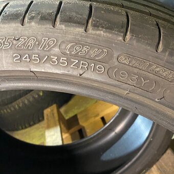 Letní pneu 245/35 R19 93Y Michelin 6mm - 3