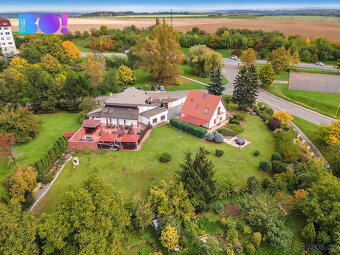 Prodej restaurace a rodinného domu 3+1, ulice Na Výsluní, Ch - 3