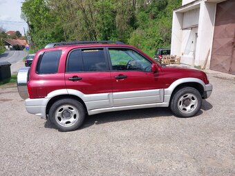 Suzuki Grand Vitara 2.0, benzín 4x4 - 3
